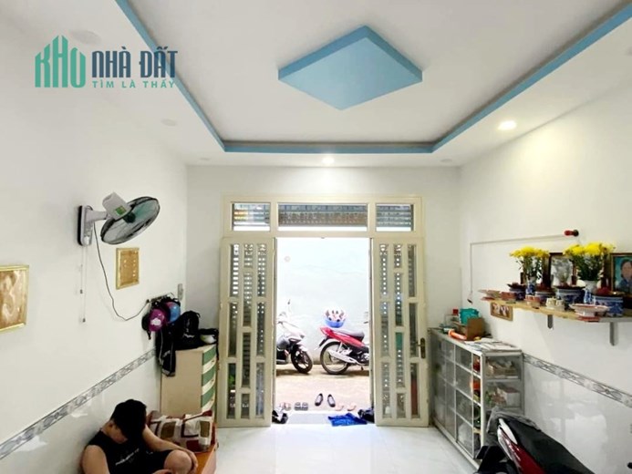 Bán nhà mới 4 tầng BTCT Lò Gốm Quận 6 HXH 38m2 4PN chỉ 4.99 tỷ thương lượng