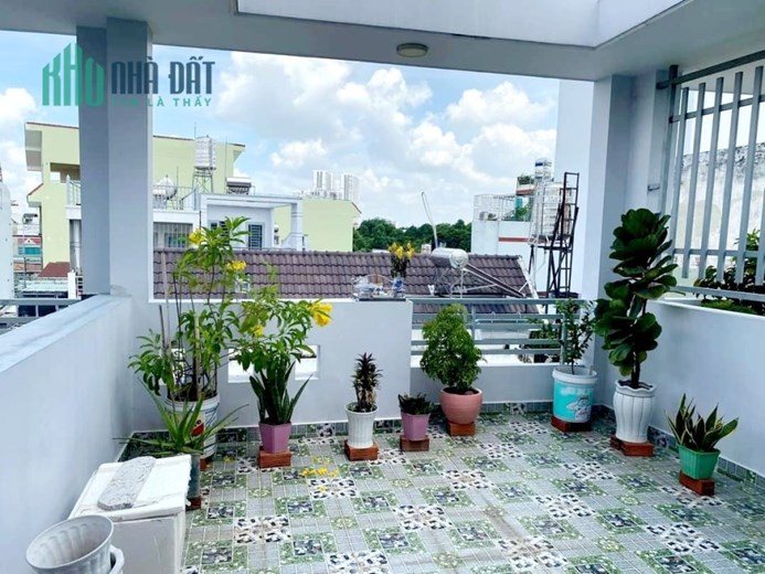 Bán nhà mới 4 tầng BTCT Lò Gốm Quận 6 HXH 38m2 4PN chỉ 4.99 tỷ thương lượng
