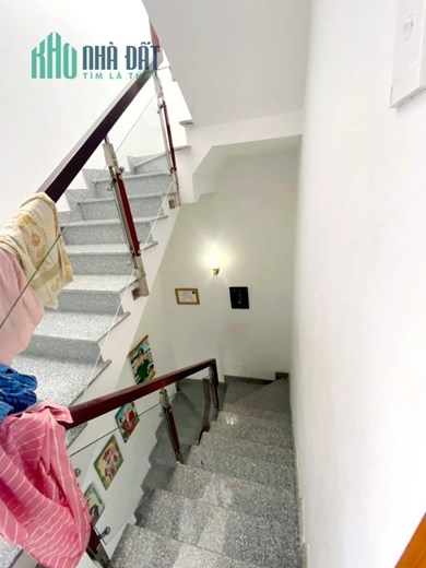Bán nhà mới 4 tầng BTCT Lò Gốm Quận 6 HXH 38m2 4PN chỉ 4.99 tỷ thương lượng