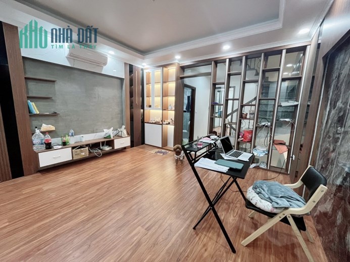 Bán nhà 5 tầng 6PN phố Yên Hòa, DT 48m2 chỉ 80m ra mặt phố