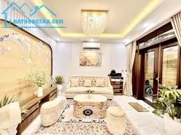 Cần Bán  nhà Đầu ngõ Bạch Mai giá 10.5 tỷ, 45mx5 tầng KD tốt