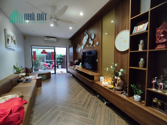 Bán nhà Xã Đàn 5 tầng, 108m2, mặt tiền 4m, hai thoáng trước sau, ba bước ra phố