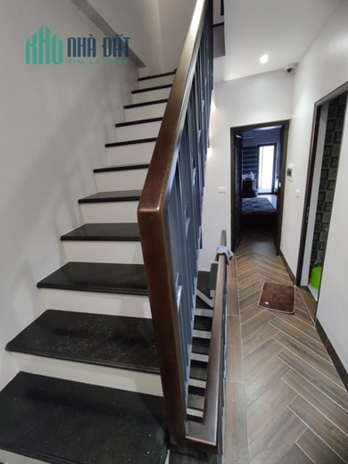 Bán nhà Xã Đàn 5 tầng, 108m2, mặt tiền 4m, hai thoáng trước sau, ba bước ra phố