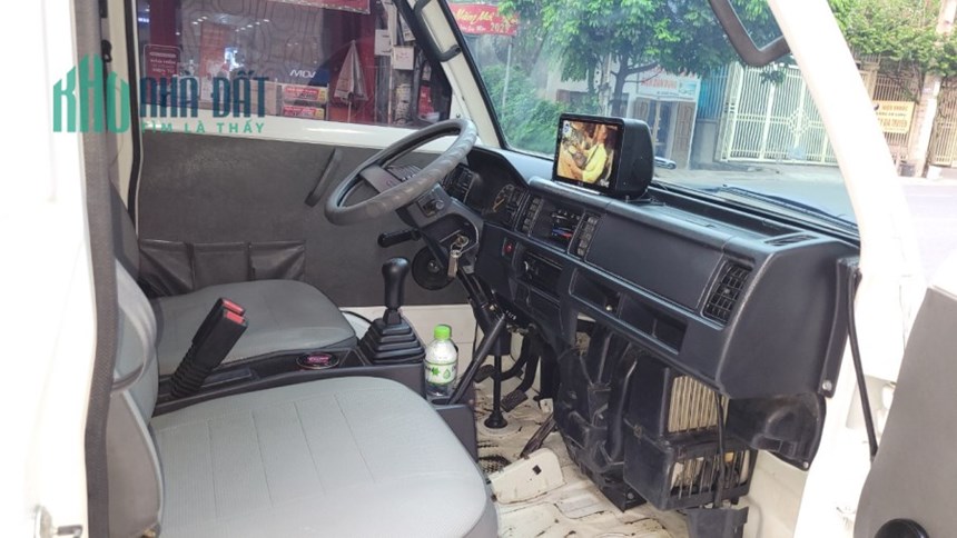 Gia  đình  cần  bán gấp Xe Tải  van  suzuki  2015 chạy  hơn  3 vạn đẹp  zin  nguyên bản  Hưng  Hà -
