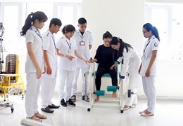Bác Sĩ chuyên khoa PHỤC HỒI CHỨC NĂNG cần hợp tác.