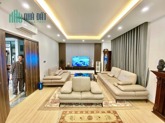 Bán nhà phố Hoàng Cầu - Đống Đa,5 tầng thang máy, MT 12m, ngõ to như phố, kinh doanh, văn phòng cực