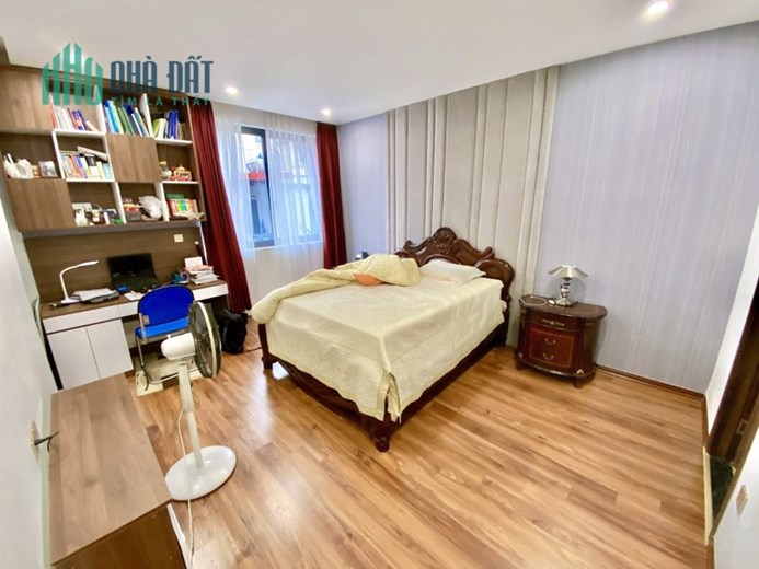Bán nhà phố Hoàng Cầu - Đống Đa,5 tầng thang máy, MT 12m, ngõ to như phố, kinh doanh, văn phòng cực