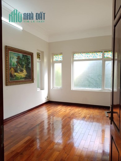 Bán Biệt Thự Vip Mễ Trì Thượng, Kinh Doanh, Ô Tô Tránh, 175m2, giá 32 tỷ.