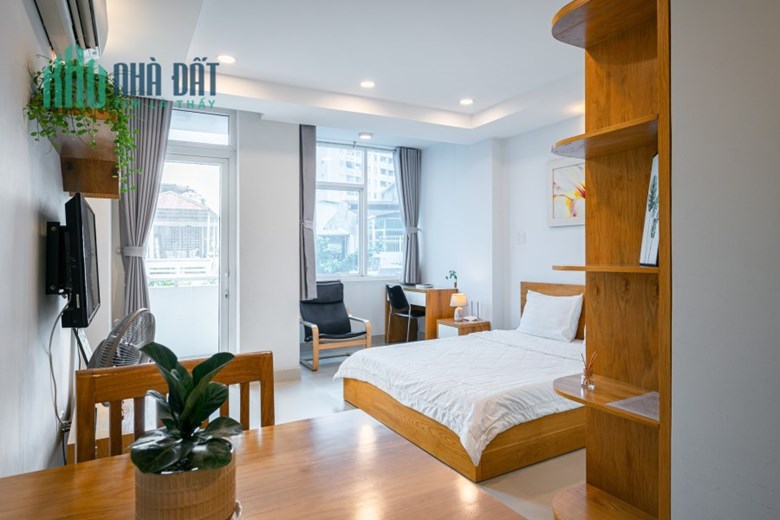 Cho thuê căn hộ có ban công, nhà mặt tiền có thang máy đường Mê Linh, Bình Thạnh - 11tr5