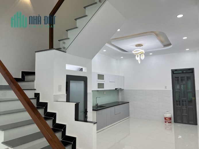 Bán Nhà Mặt Tiền Phân Lô -Dương Bá Trạc Quận 8 - Sát Quận 1 - 5 Tầng, Ô tô