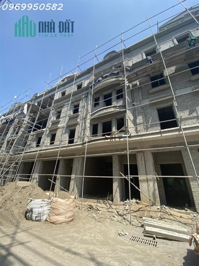 Liền kề kinh doanh tốt, 214 Nguyễn Xiển, 115m2, 6x14m, 5,5 tầng, mặt đường 30m