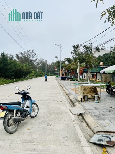 CHÍNH CHỦ CẦN BÁN GẤP ĐẤT NỀN CÔ TÔ GẦN MẶT BIỂN TÌNH YÊU