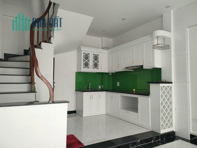 HẠ CHÀO 1 TỈ CÒN 5,6 TỶ, NHÀ MỚI 5 TẦNG HOÀNG VĂN THÁI, OTO NGỦ TRONG NHÀ, MTt4.3m
