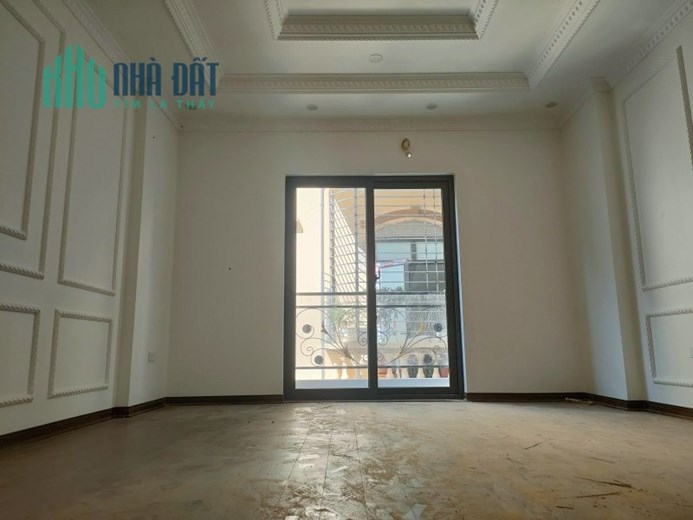 HẠ CHÀO 1 TỈ CÒN 5,6 TỶ, NHÀ MỚI 5 TẦNG HOÀNG VĂN THÁI, OTO NGỦ TRONG NHÀ, MTt4.3m
