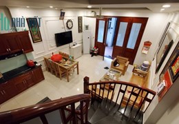 Bán nhà Cát Linh 37m2 đẹp 5 tầng chỉ 3,5 tỷ ở luôn