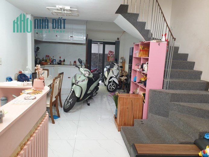 Bán Nhà Nguyễn Duy Dương Quận 10 - 40m2 (4x10) - 4 Tầng - Sát Mặt Tiền- Mới ở ngay