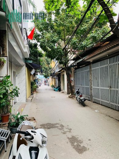 BÁN NHÀ RIÊNG LÔ GÓC Ô TÔ ĐỖ CỬA SỔ VUÔNG LĨNH NAM GIÁ CHỈ NHỈNH 2 TỶ
