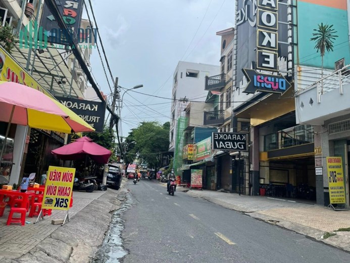 Cần vốn bán lô đất mặt tiền Đường số 4, phường 7, Gò Vấp