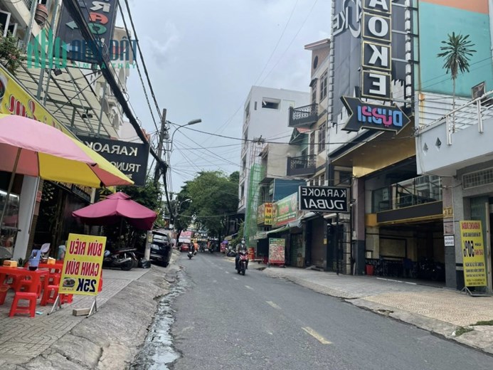 Cần vốn bán lô đất mặt tiền Đường số 4, phường 7, Gò Vấp