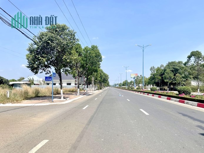 Bán 1338.8m2 đất Mặt Tiền đường Lê Văn Một-TT.Đất Đỏ