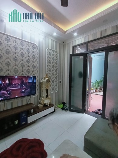 Bán căn nhà 89m2 phố Âu Cơ, Tây Hồ Dân xây 12 phòng 10m Ngõ Ô tô tránh 7.3 Tỷ