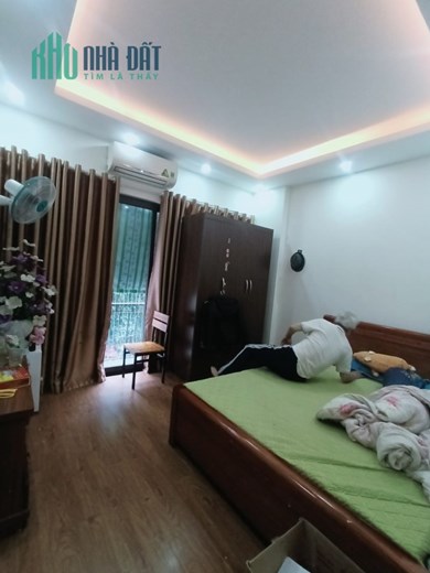 Bán ngôi nhà 89m2 phố Âu Cơ, Tây Hồ Chủ tự xây 12 phòng Ô tô dừng đỗ 10m 7.1 Tỷ