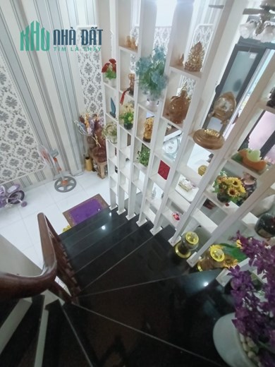 Bán căn nhà 85m2 phố Âu Cơ, Tây Hồ Dòng tiền 12 phòng ngủ 10m Ô tô dừng đỗ 7.4 Tỷ