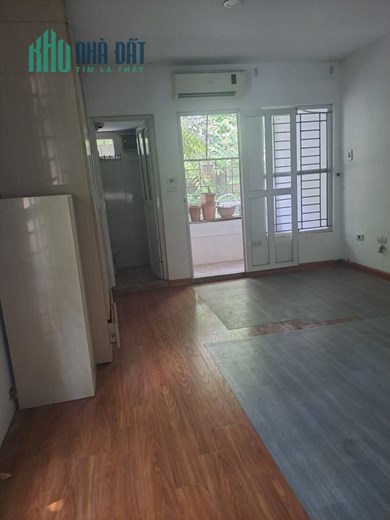 Cho thuê nhà nguyên căn Lạc Trung 40m2, 2T, 4m, 9Tr, Hai Bà Trưng, KD, mặt ngõ.