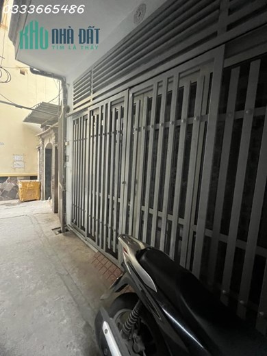 BÁN NHÀ PHỐ TRIỀU KHÚC, MẶT TIỀN 5.2M, DIỆN TÍCH 51.6M2, GIÁ CHỈ 4.8 TỶ, NHÀ MỚI VỀ Ở NGAY.