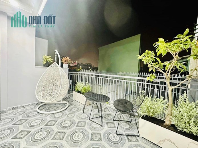 NHÀ ĐƯỜNG SỐ 49, TÂN QUY, TRUNG TÂM QUẬN 7, 4 tầng, 4.5X20m, LỘ TRƯỚC NHÀ 10M, CÓ VỈA HÈ, 13 TỶ