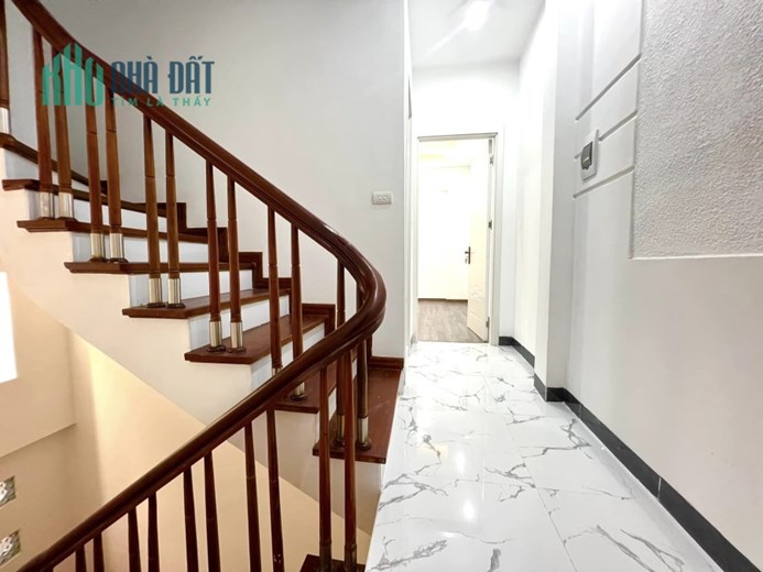 BÁN NHÀ HOA BẰNG 42M2 X 5T, 1 NHÀ RA PHỐ - Ở ĐẲNG CẤP 5.9 TỶ