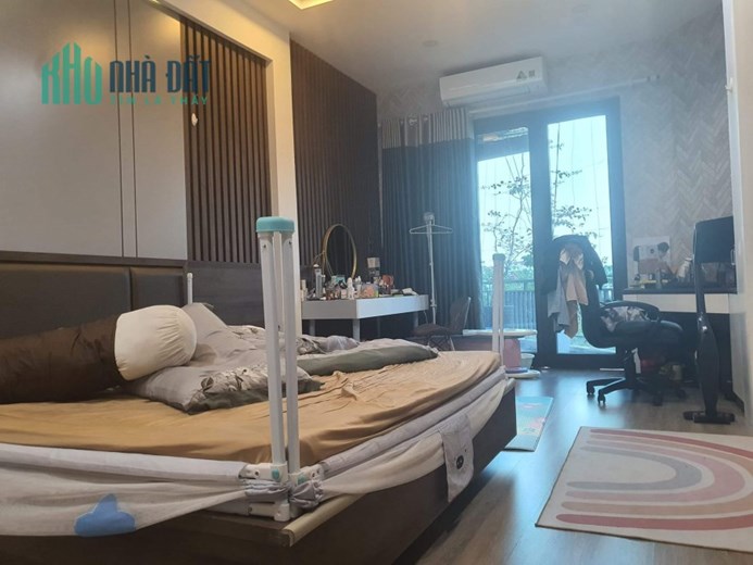 Bán nhà 53m2 phố Âu Cơ, Tây Hồ Gara Ô tô 7 chỗ Vỉa hè rộng Kinh doanh siêu đỉnh 6.6 Tỷ