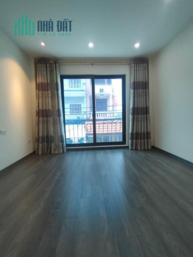 Bán căn nhà 55m2 phố Âu Cơ, Tây Hồ Gara Ô tô 7 chỗ Vỉa hè Kinh doanh Sầm uất 6.9 Tỷ