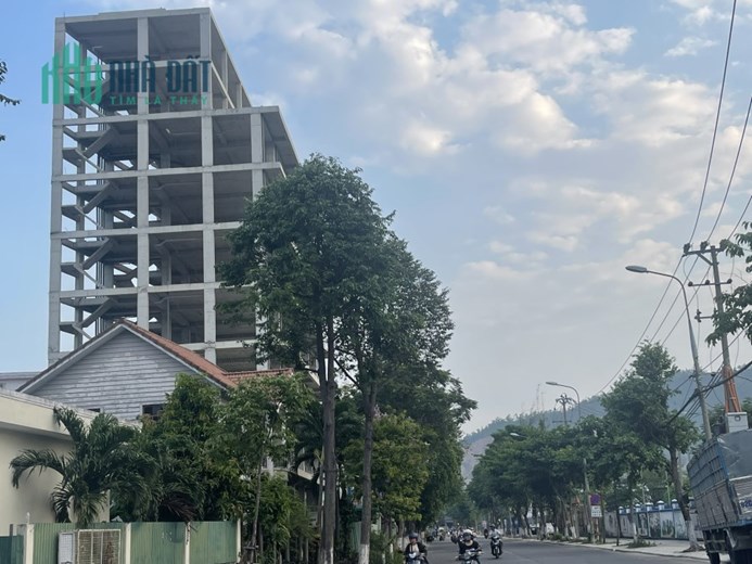 🔴💥NHÀ 2 TẦNG 2MT ĐƯỜNG LẠC LONG QUÂN - GIÁ SẬP SÀN