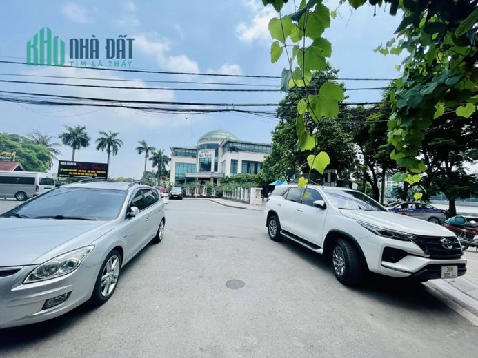 Bán nhà mặt phố Trấn Vũ, View hồ, Kdoanh, Vị trí đắc địa, 148m2, MT 12m, 55 tỷ