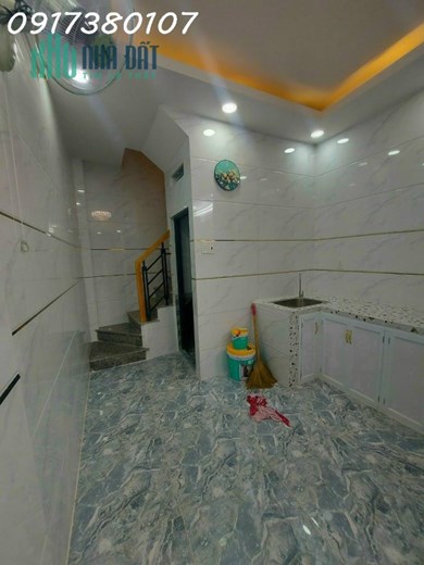 Bán nhà 2 lầu xây mới 3 phòng ngủ ,sang trọng tai đường lạc long quân phường 3 quận 11