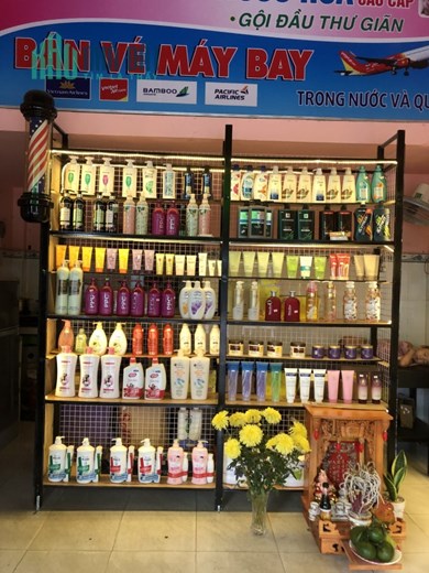 Em cần sang mặt bằng tiệm mỹ phẩm, gội đầu  tại 140 Nguyễn Thị Minh Khai, Khu Phố Tân Long, Phường