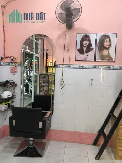 Em cần sang mặt bằng tiệm mỹ phẩm, gội đầu  tại 140 Nguyễn Thị Minh Khai, Khu Phố Tân Long, Phường