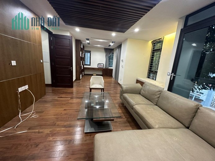 Bán biệt thự đơn lập KĐT Dịch Vọng, Mặt phố, Kdoanh, 200m2, MT 14m, 59 tỷ