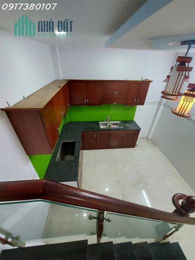Bán nhà 2 lầu đúc ,4 phòng ngủ đường lý thánh tông quận tân phú giá 4 tỷ 600