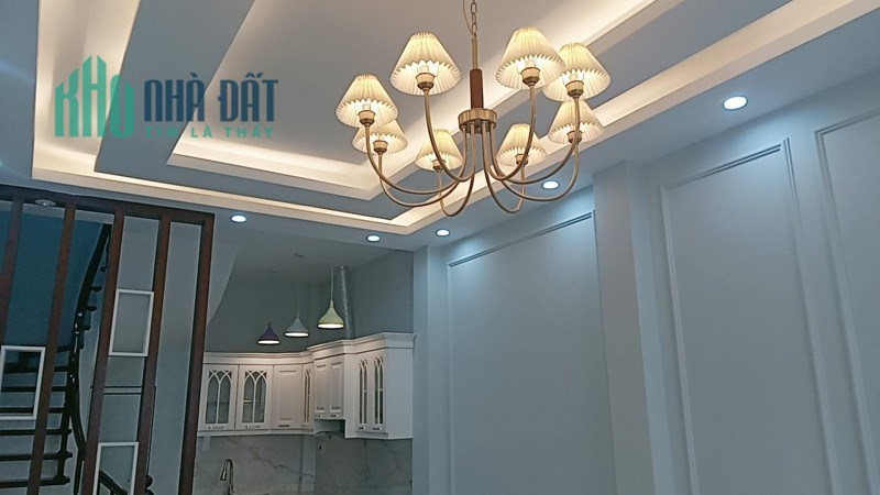 Đập hộp nhà mới Nguyễn Khang Cầu Giấy 40m 5 tầng mặt tiền thoáng gần ô tô gần phố nhỉnh 5 tỷ lh