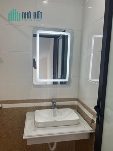 Bán nhà riêng Lĩnh Nam Hoàng Mai giá rẻ 4 tỷ 40m2 -Ô TÔ vào nhà
