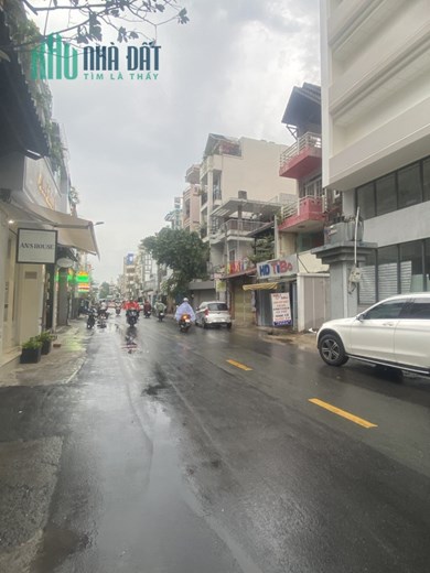 Bán #building  địa chỉ #10 Phan Văn Trị p2 Quận #5 giáp quận 1.