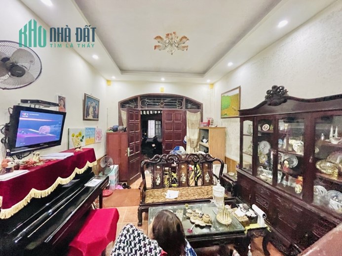 Lê Thanh Nghị, Bách Khoa, Hai Bà Trưng, nhà mới đẹp, lô góc, gần phố, ở ngay, 48m2, giá tròn 5 tỉ