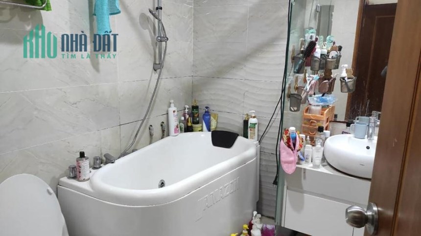 GẤP: CC cao cấp Royal City Thanh Xuân, ban công  Đông Nam, 103m2, 3 ngủ sáng, tầng cao, nhỉnh 6 tỷ