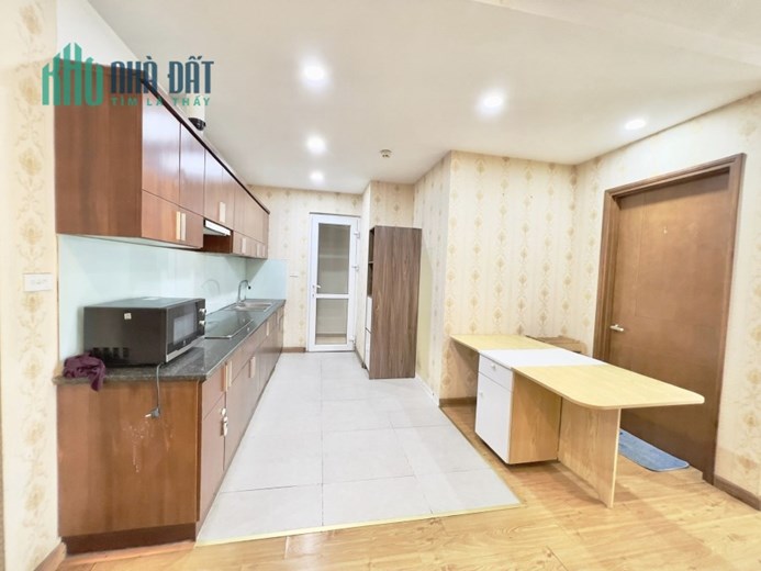 Chị gái nhờ bán hộ căn chung cư 2 ngủ Tòa V2 CT9 Victoria Văn Phú 98m2 giá   2 tỷ 9