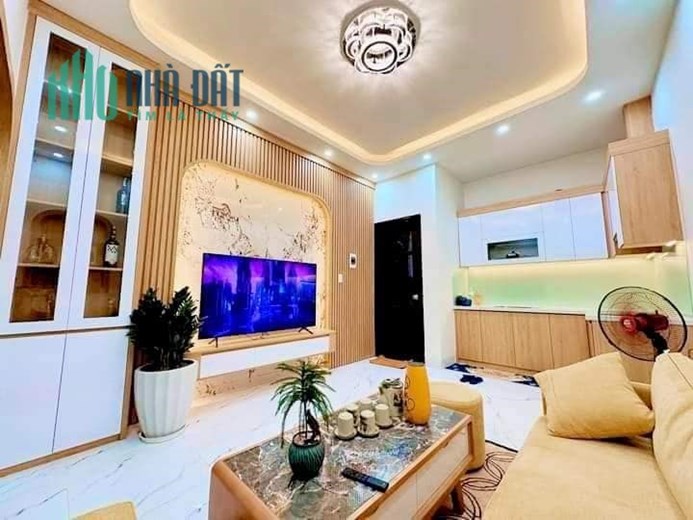 BÁN NHÀ ĐẸP TRUNG TÂM PHỐ CỔ 30M RA MẶT PHỐ LÒ ĐÚC DT:33M2 4 TẦNG MT:4.3M 3 PHÒNG NGỦ CHỦ ĐỂ LẠI