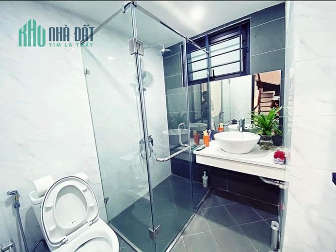 Bán Nhà Phố Nguyễn Chí Thanh diện tích 105m mặt tiền 5m giá chỉ 22,6 tỷ