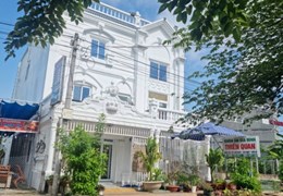 Chính chủ cần bán gấp nhà nghỉ kết hợp quán ăn gia đình và karaoke tại Khu Tái định cư P. Thới