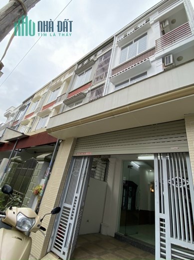 Bán nhà phố Thiên Lôi, diện tích 63m 4 tầng sân cổng, GIÁ vô địch 2.38 tỉ